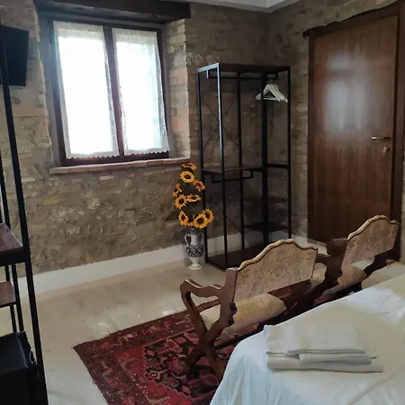 Bed and breakfast Elsanto-beb 3*